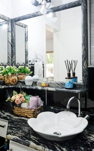 Casa à venda com 200m², 3 quartos e 4 vagasLavabo