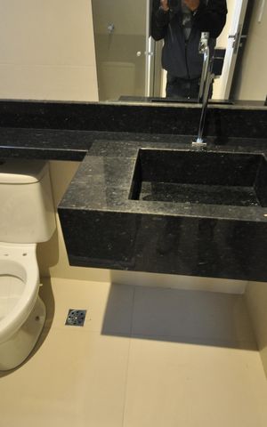 Casa à venda com 180m², 4 quartos e 2 vagasBanheiro social
