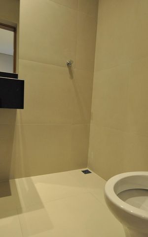Casa à venda com 180m², 4 quartos e 2 vagasBanheiro de serviço