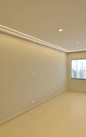 Casa à venda com 180m², 4 quartos e 2 vagasSala