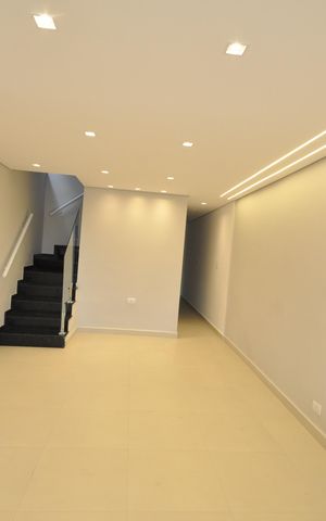 Casa à venda com 180m², 4 quartos e 2 vagasSala