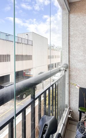 Apartamento à venda com 56m², 2 quartos e 1 vaga Apartamento à venda com 56m², 2 quartos e 1 vagaSacada