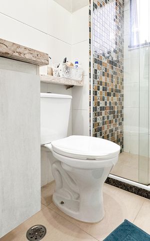 Apartamento à venda com 56m², 2 quartos e 1 vaga Apartamento à venda com 56m², 2 quartos e 1 vagaBanheiro da Suíte