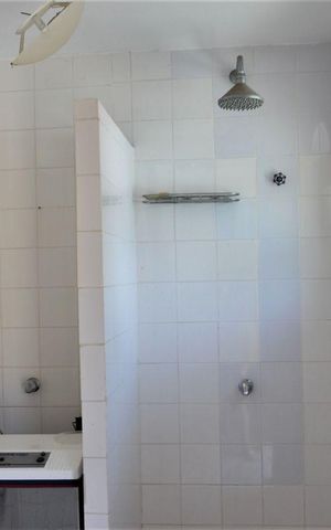 Casa de condomínio à venda com 200m², 4 quartos e 4 vagas Casa de condomínio à venda com 200m², 4 quartos e 4 vagasÁrea de serviço