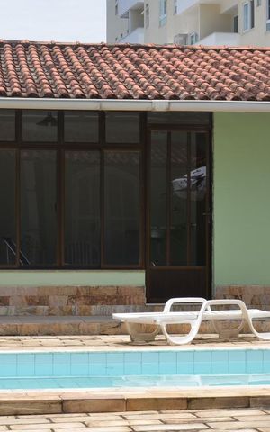 Casa de condomínio à venda com 200m², 4 quartos e 4 vagas Casa de condomínio à venda com 200m², 4 quartos e 4 vagasÁrea Externa