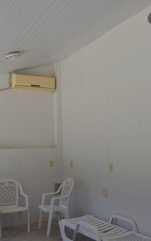Casa de condomínio à venda com 200m², 4 quartos e 4 vagas Casa de condomínio à venda com 200m², 4 quartos e 4 vagasÁrea Externa