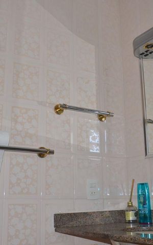 Casa de condomínio à venda com 200m², 4 quartos e 4 vagas Casa de condomínio à venda com 200m², 4 quartos e 4 vagasBanheiro