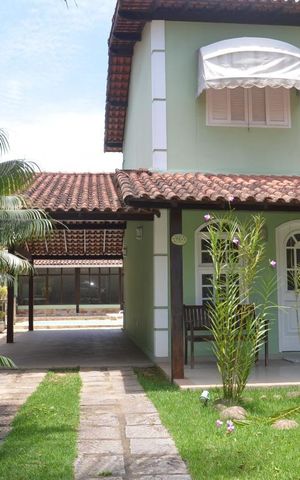 Casa de condomínio à venda com 200m², 4 quartos e 4 vagas Casa de condomínio à venda com 200m², 4 quartos e 4 vagasÁrea Externa