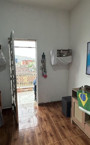Casa à venda com 136m², 4 quartos e 2 vagasSala