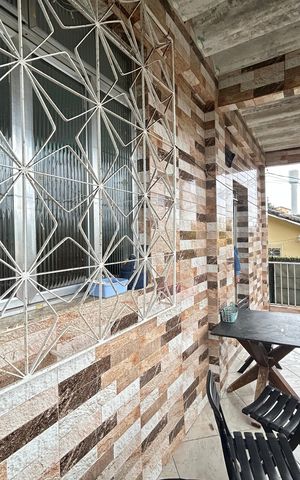Casa à venda com 136m², 4 quartos e 2 vagasVaranda