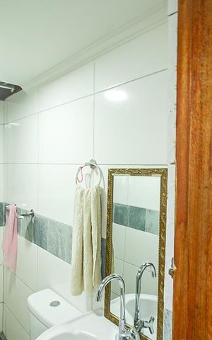 Casa à venda com 180m², 2 quartos e 2 vagas Casa à venda com 180m², 2 quartos e 2 vagasQuartinho