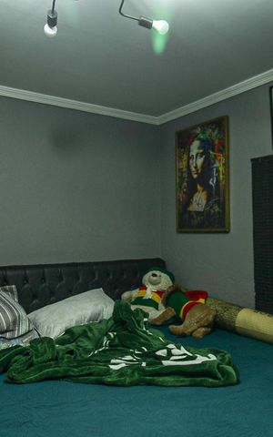Casa à venda com 180m², 2 quartos e 2 vagas Casa à venda com 180m², 2 quartos e 2 vagasQuarto 2