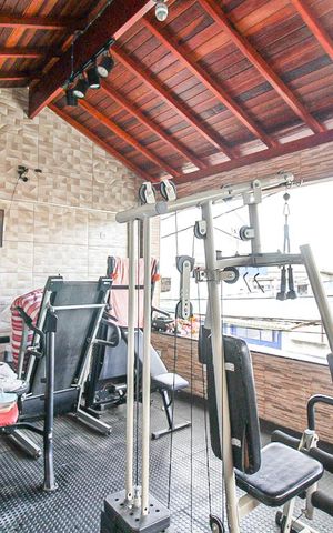 Casa à venda com 180m², 2 quartos e 2 vagas Casa à venda com 180m², 2 quartos e 2 vagasAcademia