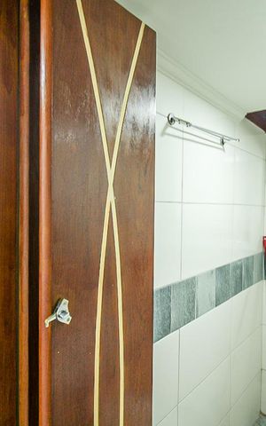 Casa à venda com 180m², 2 quartos e 2 vagas Casa à venda com 180m², 2 quartos e 2 vagasQuartinho