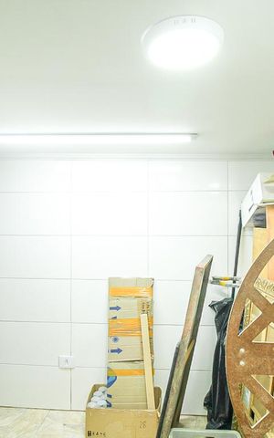 Casa à venda com 180m², 2 quartos e 2 vagas Casa à venda com 180m², 2 quartos e 2 vagasQuarto de serviço