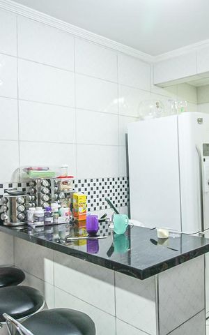 Casa à venda com 180m², 2 quartos e 2 vagas Casa à venda com 180m², 2 quartos e 2 vagasCozinha