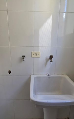Apartamento para alugar com 75m², 2 quartos e 1 vagaÁrea de Serviço