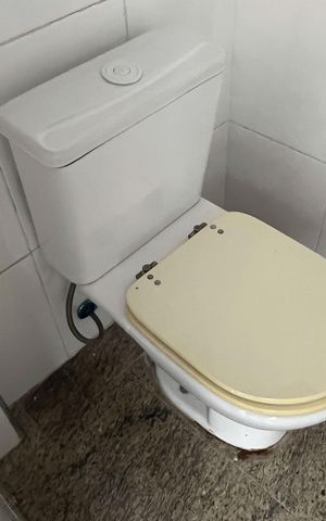 Apartamento para alugar com 150m², 3 quartos e 1 vaga Apartamento para alugar com 150m², 3 quartos e 1 vagaBanheiro de serviço