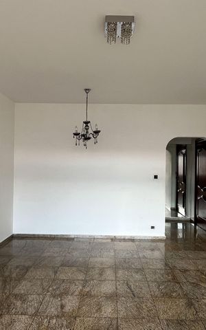 Apartamento para alugar com 150m², 3 quartos e 1 vaga Apartamento para alugar com 150m², 3 quartos e 1 vagaSala