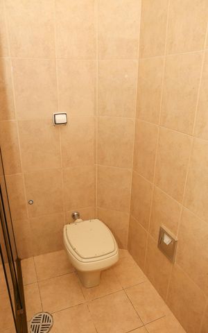 Casa à venda com 90m², 2 quartos e 1 vaga Casa à venda com 90m², 2 quartos e 1 vagaBanheiro