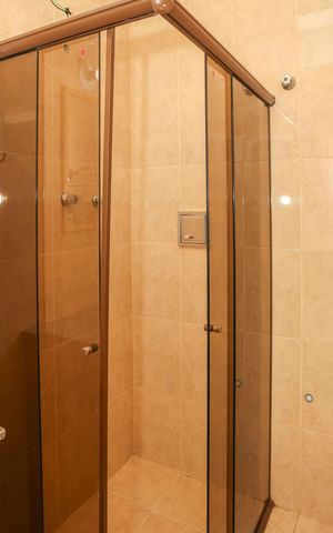 Casa à venda com 90m², 2 quartos e 1 vaga Casa à venda com 90m², 2 quartos e 1 vagaBanheiro