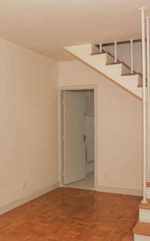 Casa à venda com 90m², 2 quartos e 1 vaga Casa à venda com 90m², 2 quartos e 1 vagaSala