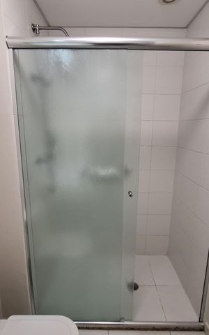 Apartamento à venda com 94m², 2 quartos e 2 vagas Apartamento à venda com 94m², 2 quartos e 2 vagasBanheiro da Suíte 1