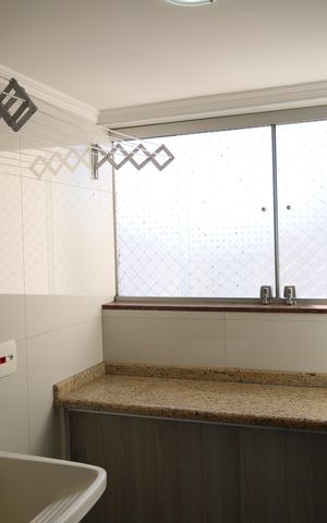 Apartamento à venda com 74m², 3 quartos e 1 vagaÁrea de serviço