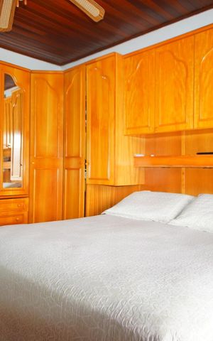 Casa à venda com 240m², 4 quartos e 5 vagasQuarto 2 - Suíte