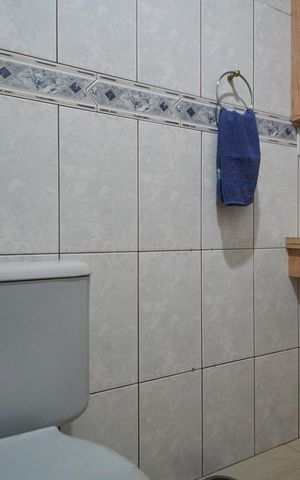 Casa à venda com 240m², 4 quartos e 5 vagasBanheiro Corredor