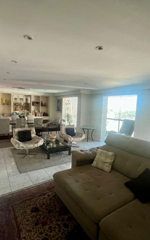 Apartamento à venda com 201m², 4 quartos e 4 vagas Apartamento à venda com 201m², 4 quartos e 4 vagasSala