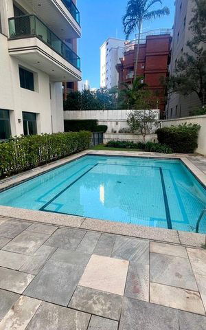 Apartamento à venda com 201m², 4 quartos e 4 vagas Apartamento à venda com 201m², 4 quartos e 4 vagasPiscina
