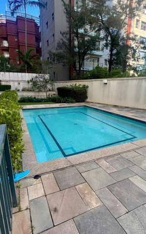 Apartamento à venda com 201m², 4 quartos e 4 vagas Apartamento à venda com 201m², 4 quartos e 4 vagasPiscina