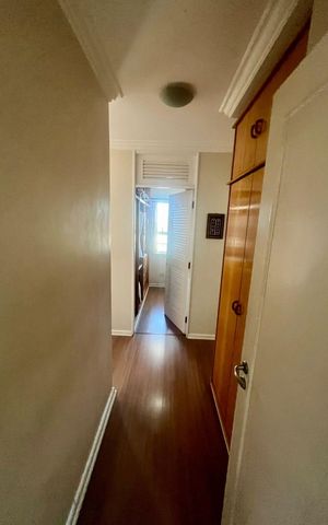 Apartamento à venda com 201m², 4 quartos e 4 vagas Apartamento à venda com 201m², 4 quartos e 4 vagasSuíte