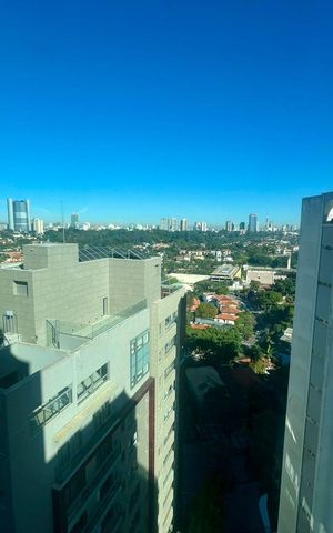 Apartamento à venda com 201m², 4 quartos e 4 vagas Apartamento à venda com 201m², 4 quartos e 4 vagasVaranda vista