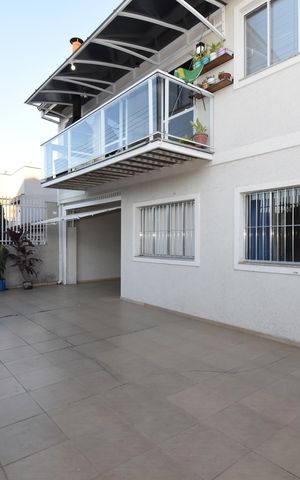 Casa à venda com 370m², 7 quartos e 4 vagasÁrea externa