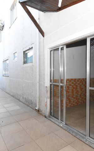 Casa à venda com 370m², 7 quartos e 4 vagasÁrea externa