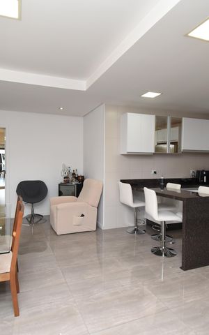Casa à venda com 370m², 7 quartos e 4 vagasSala/Cozinha
