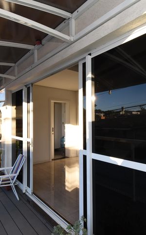 Casa à venda com 370m², 7 quartos e 4 vagasSacada com Churrasqueira