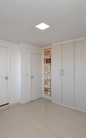 Casa à venda com 370m², 7 quartos e 4 vagasSuíte 1
