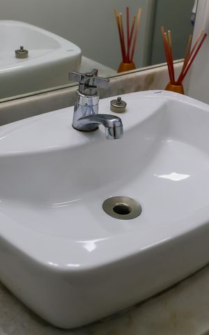 Apartamento à venda com 127m², 3 quartos e 2 vagas Apartamento à venda com 127m², 3 quartos e 2 vagasBanheiro da Suíte