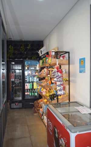 Studio à venda com 42m², 1 quarto e 1 vagaMini mercado
