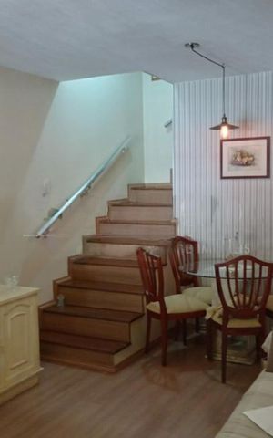 Casa à venda com 64m², 2 quartos e 2 vagas