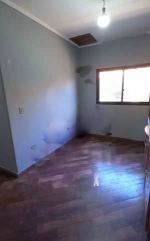 Casa à venda com 230m², 4 quartos e 6 vagas