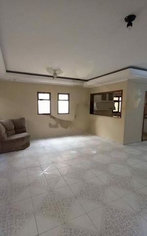 Casa à venda com 230m², 4 quartos e 6 vagas