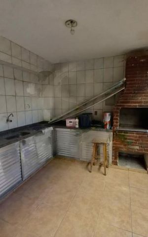 Casa à venda com 230m², 4 quartos e 6 vagas