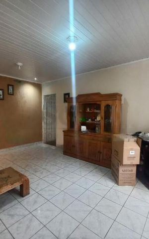 Casa à venda com 245m², 3 quartos e 2 vagas