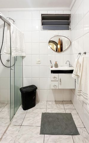 Apartamento à venda com 99m², 2 quartos e 1 vaga Apartamento à venda com 99m², 2 quartos e 1 vagaBanheiro Social