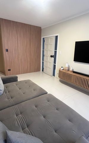 Casa à venda com 210m², 3 quartos e 5 vagas Casa à venda com 210m², 3 quartos e 5 vagasSala