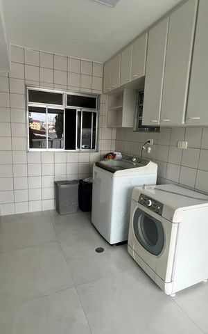 Casa à venda com 210m², 3 quartos e 5 vagas Casa à venda com 210m², 3 quartos e 5 vagasÁrea de Serviço
